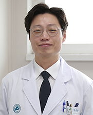 SEUNG HAK LEE